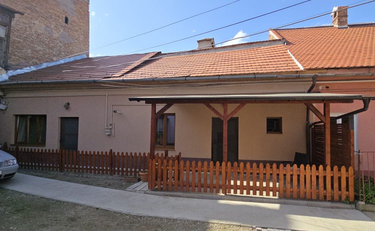 Apartament la casă